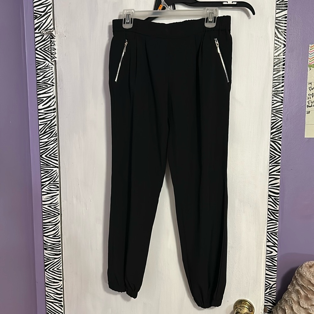 Black lightweight joggers